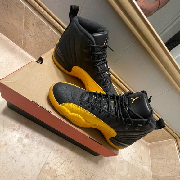 University Gold Retro Jordan 12 (Size 9) - Picture 2 of 6